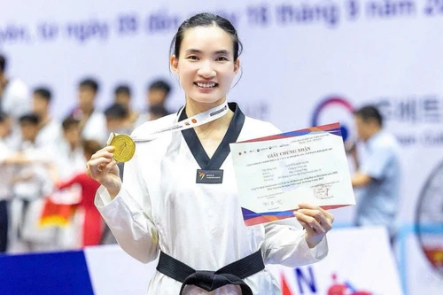 Nguyễn Kim Ngân giành HCV Taekwondo quốc gia cho đoàn Công an nhân dân