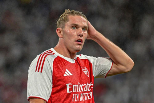 'Máy ghi bàn' hot nhất châu Âu ra mắt nhạt nhòa ở Arsenal