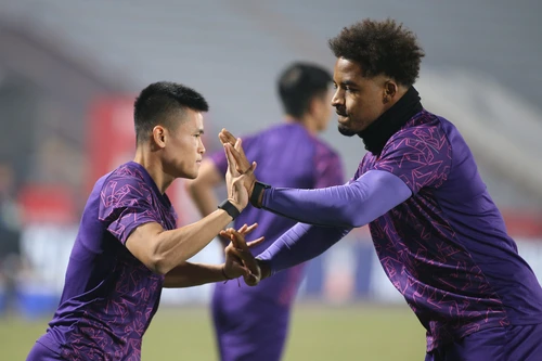 ĐT Việt Nam gặp sự cố ngoài ý muốn ở buổi tập trước chung kết với Thái Lan