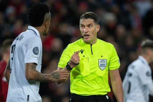 Trọng tài chung kết C1 như 'thần tài' của Inter Milan