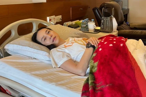 Madam Pang nhập viện sau khi trả nợ cho bóng đá Thái Lan