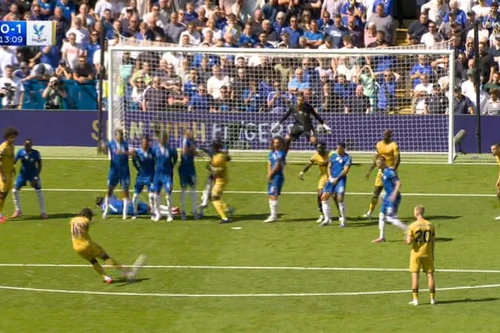 Vì sao Crystal Palace bị tước bàn thắng đẹp vào lưới Chelsea?
