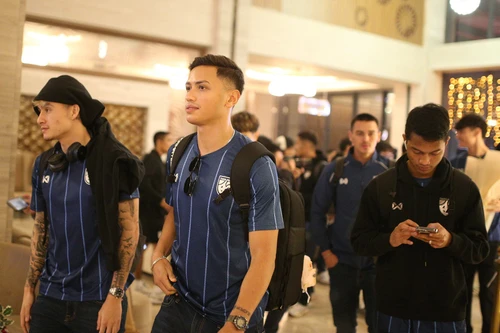 ĐT Thái Lan đến Việt Trì lúc nửa đêm