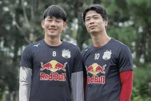 Công Phượng tái ngộ đồng đội cũ HAGL ở Bình Phước