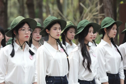 Thí sinh Hoa hậu Việt Nam 2025 tham gia hoạt động ý nghĩa ở Tiền Phong Marathon