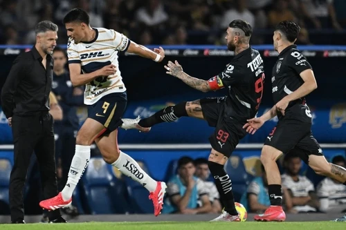 Hài hước cách Sergio Ramos nhận thẻ đỏ thứ 30 trong sự nghiệp