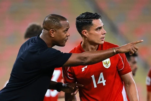 Patrick Kluivert: "Indonesia không dự World Cup là điều khó chấp nhận"