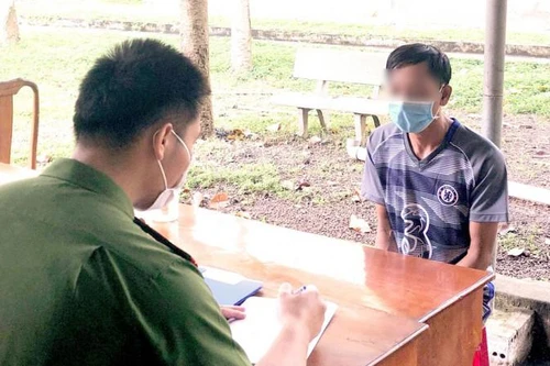 [Tin nhanh sáng 22-11-2021] Bắt giữ khẩn cấp gã bố dượng nhiều lần xâm hại con riêng của vợ