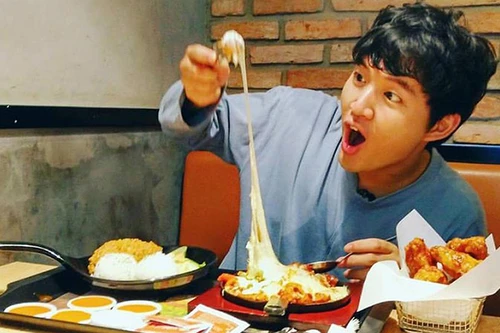 [ẢNH] Top 5 YouTuber hút view ‘khủng’ nhờ video ăn uống theo phong cách Mukbang Hàn Quốc
