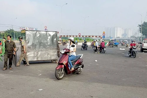 [Tin nhanh tối 21-9-2020] Người đàn ông bị chém tới tấp khi đang bán bánh mì