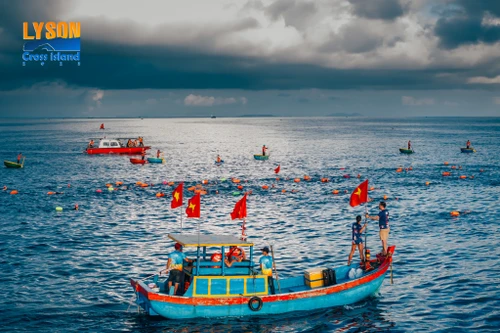 Giải bơi vượt biển Lý Sơn Cross Island - thương hiệu du lịch của đảo Lý Sơn