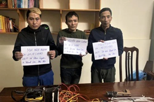 [Tin nhanh sáng 21-12-2020] Ba người đàn ông trộm 130 kg chó