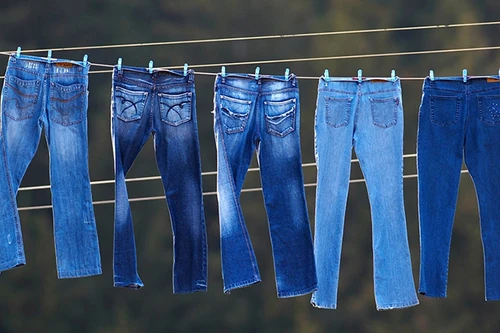 [ẢNH] ‘Bỏ túi’ những bí quyết để giúp quần jean của bạn luôn trông như mới
