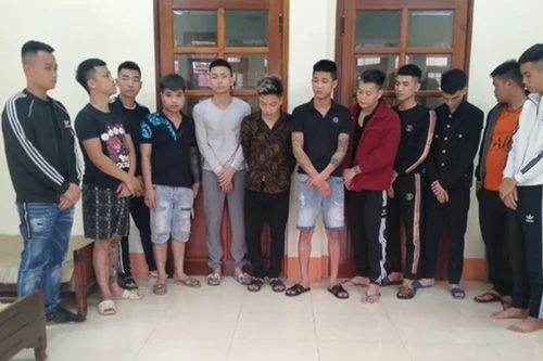 [Tin nhanh tối 31-10-2020] Tranh giành nữ nhân viên quán karaoke, 24 thanh niên hỗn chiến