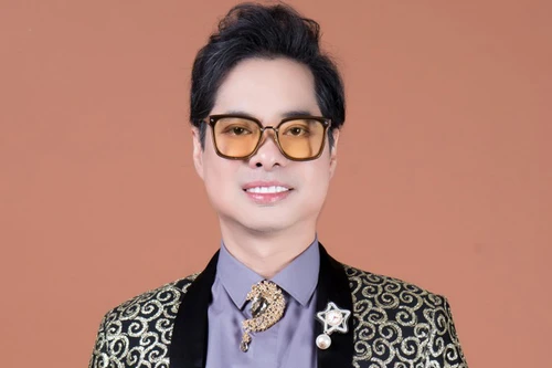 [ẢNH] Danh ca Ngọc Sơn: Quý ông giàu có nhất nhì showbiz nhưng vẫn lẻ bóng ở tuổi 52