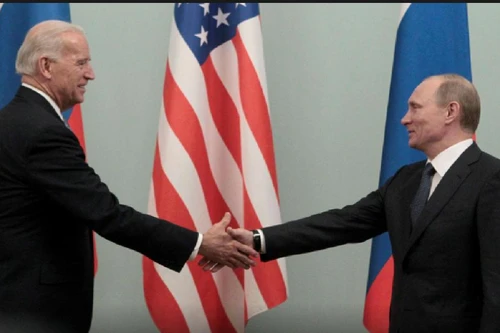 Tổng thống Putin chúc mừng chiến thắng vang dội của ông Joe Biden