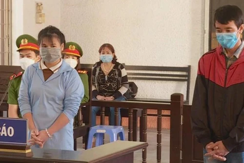 [Tin nhanh tối 10-1-2022] Làm 17 sổ đỏ giả, 'nữ quái' lừa đảo chiếm hơn 5 tỷ đồng