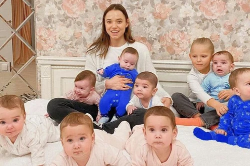 [ẢNH] Cuộc sống của cô gái 24 tuổi có tới 22 đứa con