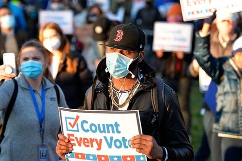 Bầu cử Tổng thống Mỹ 2020: Các quan chức giám sát bầu cử lo lắng vì bị đe dọa