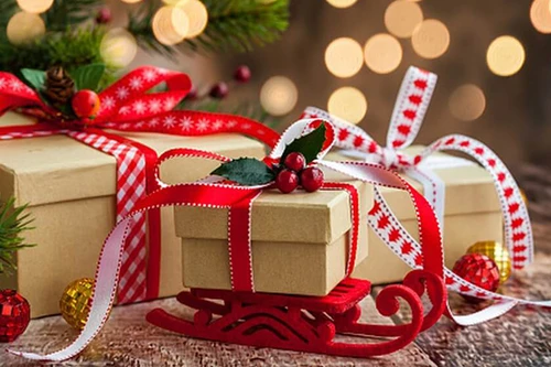 [ẢNH] Những món quà Noel ý nghĩa và thiết thực cho trẻ em 