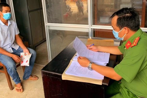 [Tin nhanh sáng 15-10-2021] Con rể chém mẹ vợ nhập viện vì bị phàn nàn đi nhậu về muộn