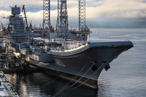 Lại xảy ra hỏa hoạn trên tàu sân bay duy nhất của Nga