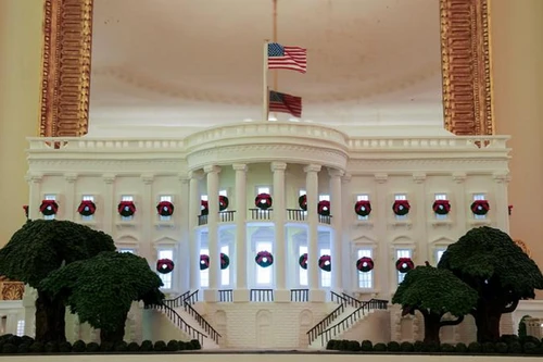 [ẢNH] Giáng sinh năm 2020 tại Nhà Trắng có gì khác biệt?