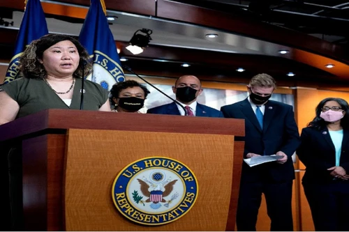 Quốc hội Mỹ thông qua luật chống thù ghét người gốc Á