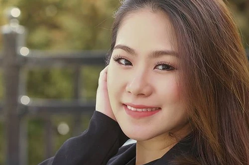 [ẢNH] Cuộc sống hiện tại của Lương Bích Hữu sau chuyện tình ồn ào với nam ca sĩ Khánh Đơn