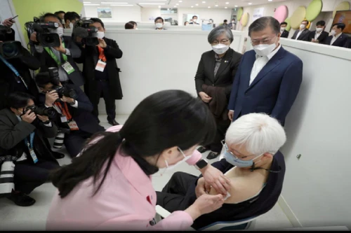 Hàn Quốc khởi động chiến dịch tiêm chủng ngừa Covid-19