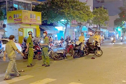 [Tin nhanh tối 20-2-2021] Nghi vấn kẻ cướp vừa giật túi xách thì gặp tai nạn tử vong