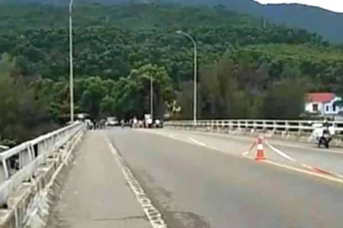 [Tin nhanh tối 3-7-2022] Hai nhóm hỗn chiến dưới chân đèo Hải Vân, một người tử vong 