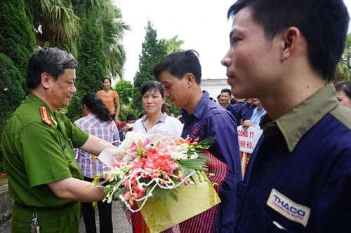 Những người thợ đua tài chống "giặc lửa"