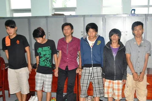 Băng cướp nhí chém người tàn bạo