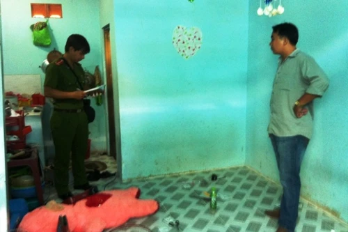 Trắng đêm giải cứu cô gái bị người yêu khống chế, dọa giết 