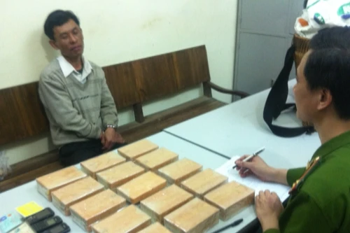 Triệt phá thành công đường dây buôn bán ma túy xuyên quốc gia.