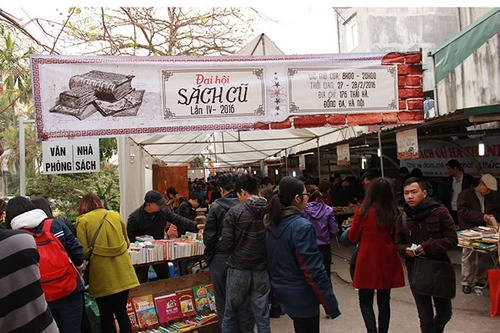 Đại hội sách cũ lần IV