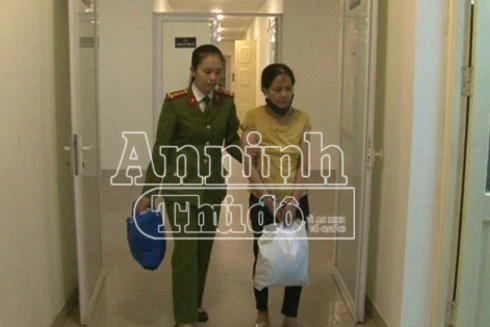 Bí mật cất giấu bên trong chiếc lốp ô tô dự phòng