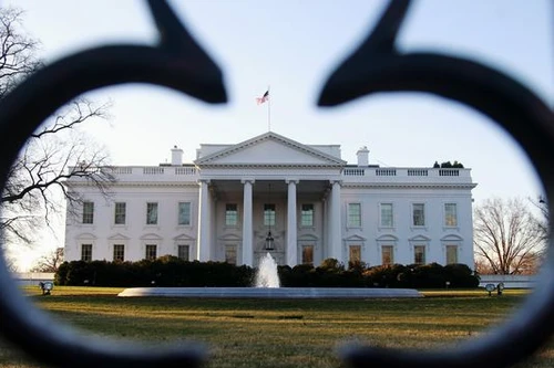 Nhà Trắng “tá hỏa” vì… một đứa trẻ