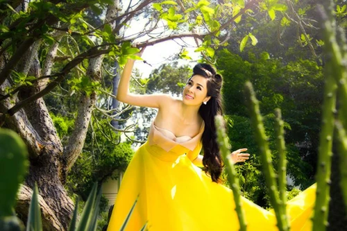 Á hậu Tố Uyên khoe nhan sắc rạng ngời giữa thiên nhiên