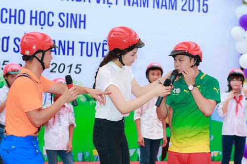 Hoa hậu Kỳ Duyên diễn hài cùng Xuân Bắc, Tự Long