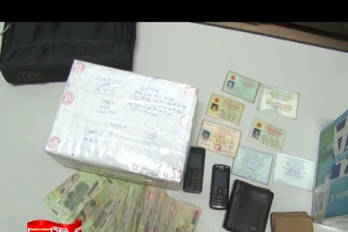 Khám phá đường dây buôn bán 12 bánh ma túy