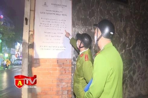 Quán bar, karaoke "cửa đóng, then cài" để phòng chống dịch Covid-19