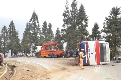 Audio 16-3-2016: Lại xảy ra tai nạn xe khách ở Sa Pa, 1 người chết, hàng chục người bị thương