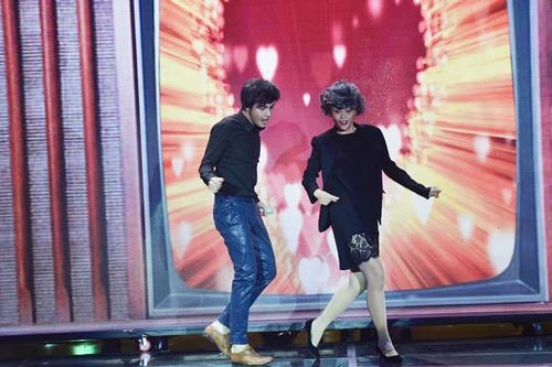 Noo Phước Thịnh hóa lão ông sành điệu "tán tỉnh" bà lão tóc điểm sương