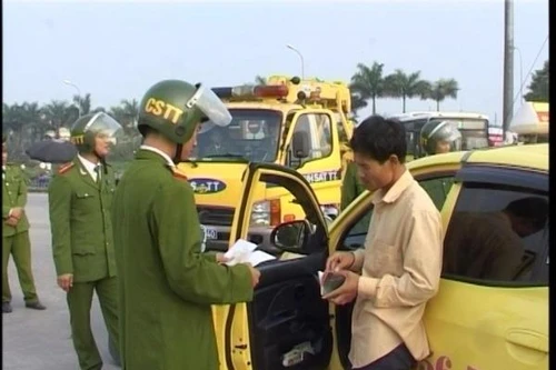 Nâng cao ý thức chấp hành pháp luật cho các tài xế