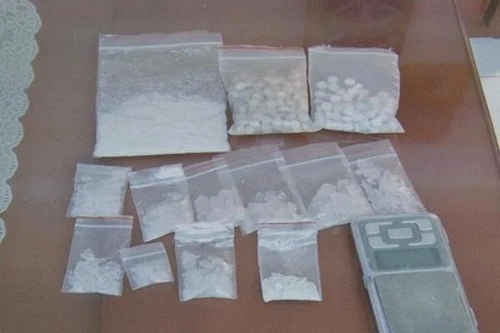 Khống chế 2 đối tượng tàng trữ ma túy, đe dọa tấn công lực lượng Công an