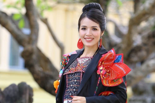 Người đẹp ảnh Ân Thúy Nga đạt giải Người đẹp Ảnh cuộc thi Hoa hậu Doanh nhân Đông Nam Á 2023