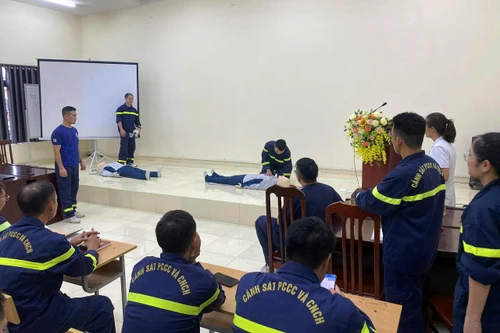 Tập huấn chuyên sâu kỹ năng sơ cấp cứu y tế trong chữa cháy, cứu nạn, cứu hộ 