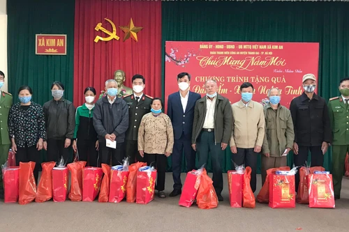 “Tết đầm ấm - Xuân nghĩa tình”